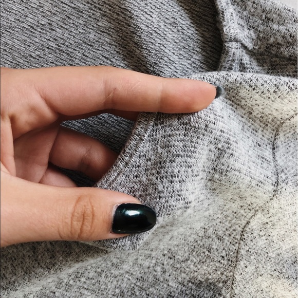 Flowy Gray Top - Picture 3 of 4